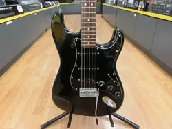 FENDER JAPAN ST72 USED 1999-2002 ASH BODY MAPLE NECK ROSEWOOD FINGERBOARD BLACK