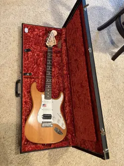 USA FENDER STRATOCASTER AND AMP