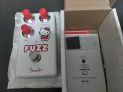 FUZZ WHITE PEDAL