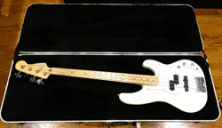 VINTAGE 1991 FENDER PRECISION BASS PLUS