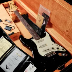 FENDER CUSTOM SHOP MICHAEL LANDAU SIGNATURE 1968 STRATOCASTER BLACK