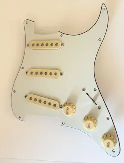60S PICKUPS STRAT