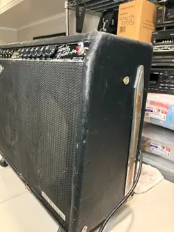 REVERB AMP BLACK