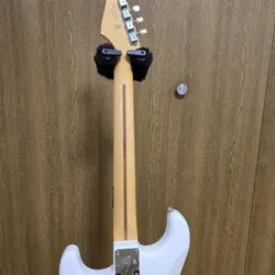 STRATOCASTER HSS WHITE