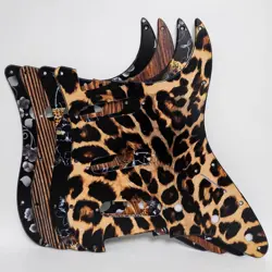 GUITAR PICKGUARD 11 HOLE SSS GUITAR SCRATCH PLATE FOR FENDER STRAT GUITAR