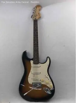 STRING RIGHT-HANDED STRATOCASTER