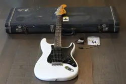 VINTAGE! 1976 FENDER STRATOCASTER ELECTRIC GUITAR OLYMPIC WHITE + OHSC