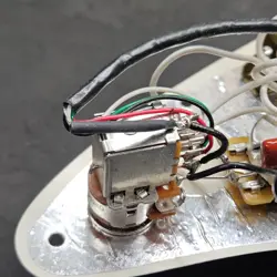 PICKGUARD V-MOD PICKUPS