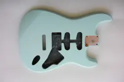2-PIECE -STRATOCASTER BODY ALDER /SONIC BLUE/HSS 4.0 LBS (FENDER STRAT SPECS