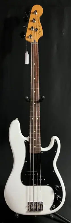 FENDER PLAYER II PRECISION BASS 4-STRING BASS GUITAR POLAR WHITE FINISH