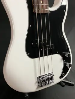 PLAYER II PRECISION BASS