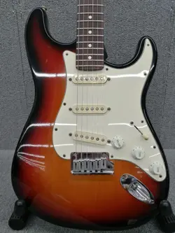 AM STD STRATOCASTER