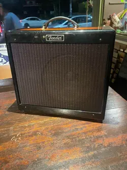 FENDER BLUES JUNIOR  GUITAR AMPLIFIER LIMITED EDITION