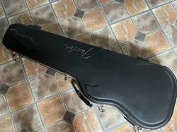 2000S FENDER AMERICAN STRATOCASTER TELECASTER GUITAR GUN SHAPED HARD CASE W/KEY