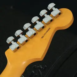 STRATOCASTER LEFT-HAND DARK