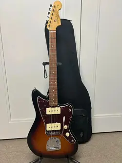 FENDER VINTERA '60S JAZZMASTER MODIFIED WITH PAU FERRO FRETBOARD - SUNBURST
