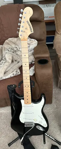 FENDER ELECTRIC GUITAR + AMP + ACCESSORIES