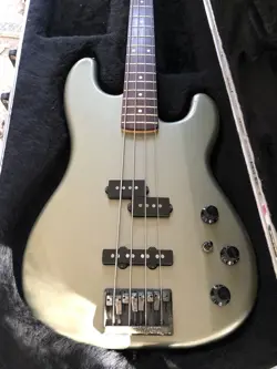 CLASSIC NEAR MINT 1988 FENDER JAZZ SPECIAL