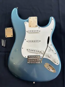 SQUIER BY FENDER CLASSIC VIBE 60S STRATOCASTER BODY