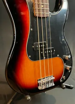 FENDER PLAYER II PRECISION BASS 4-STRING BASS GUITAR 3-TONE SUNBURST FINISH