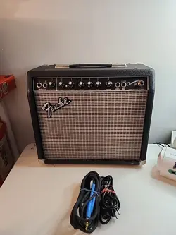 FENDER CHAMPION 30 2 CHANNEL DSP COMBO AMP - TESTED