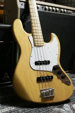 FENDER JAPANJB75-90US JAZZ