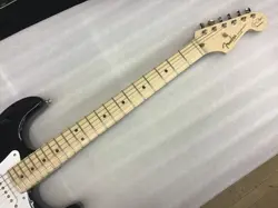 STRATOCASTER/BLK