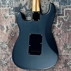 STANDARD STRATOCASTER SATIN