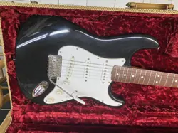 REISSUE STRATOCASTER BLACK