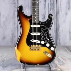 USED FENDER CUSTOM SHOP STEVIE RAY VAUGHAN SIGNATURE STRATOCASTER RELIC CLOSET C