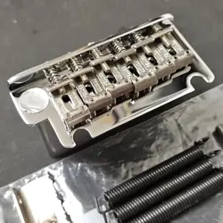 TREMOLO STRAT GUITAR