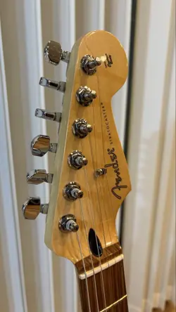 FENDER PLAYER STRATOCASTER POLAR WHITE