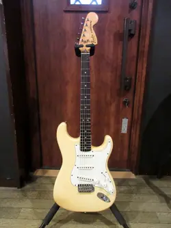 FENDER 1979 STRATOCASTER OLYMPIC WHITE ROSE