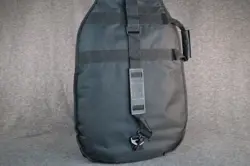 PRE-OWNED FENDER PADDED GIG BAG SOFT CASE SHOULDER STRAP FOR ELECTRIC GUITAR