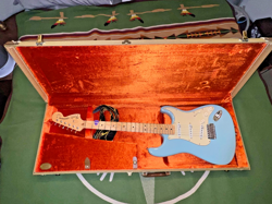 FENDER YNGWIE MALMSTEEN SIGNATURE 2006 - SONIC BLUE - OHSC