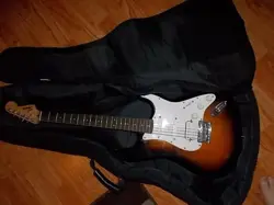 GUITAR SUNBURST BLACK