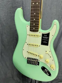 FENDER VINTERA II 70S STRATOCASTER SFG SURF GREEN