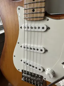 NITRO SATIN STRATOCASTER