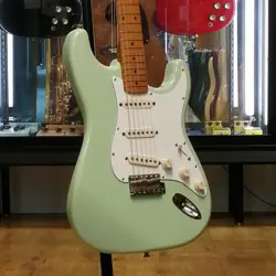 GUITAR 1999-2000 VINTAGE