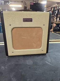 FENDER CHAMPION 600 GUITAR TUBE AMP - TESTED AND WORKS