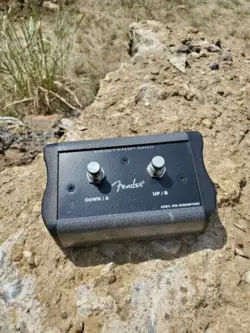 FENDER MUSTANG MS2 2 BUTTON PEDAL AMP FOOTSWITCH