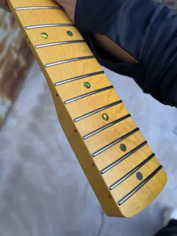 STAINLESS STEEL 21FRETS FENDER STRAT MATTE YELLOW MAPLE ELECTRIC GUITAR NECK 8MM