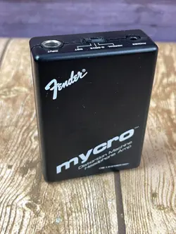 VINTAGE FENDER DISTORTION EFFECTS MACHINE HEADPHONE AMP