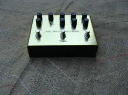 DISTORTION PEDAL VERY