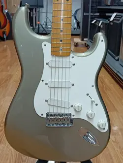 FENDER ST54