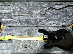 GUITAR MUSICAL INSTRUMENTS