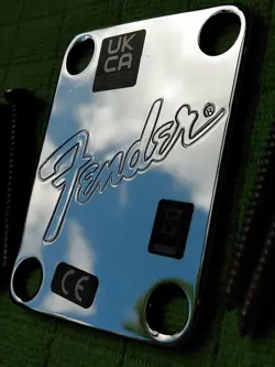 PERFORMER NECK PLATE