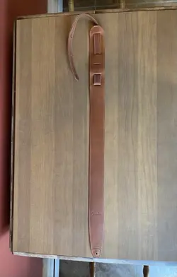 FENDER BASEBALL GLOVE LEATHER GUITAR STRAP