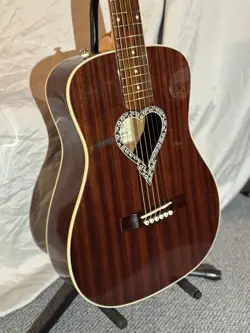 SERIES MAHOGANY