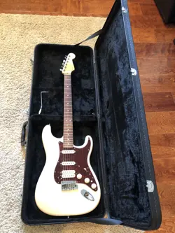 FENDER AMERICAN DELUXE STRATOCASTER 60TH ANNIVERSARY